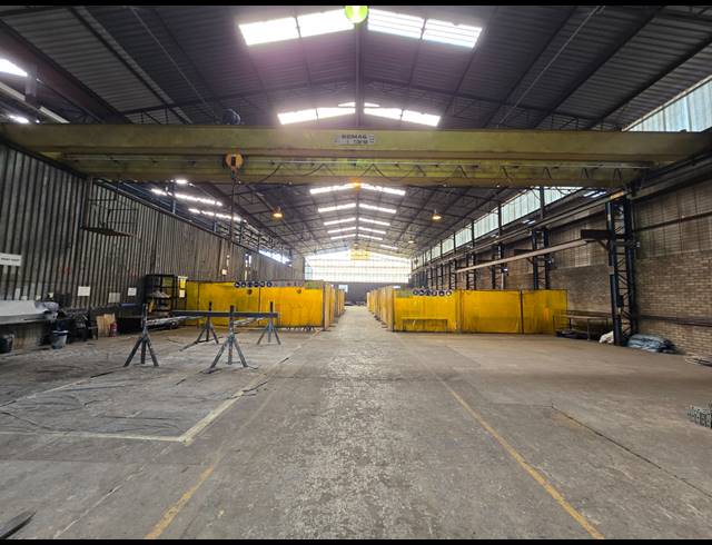 1,350M² FACTORY TO LET IN TUNNEY
